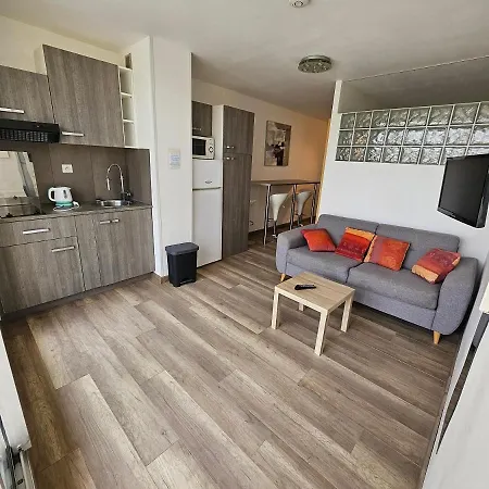 Pomme Naturiste Lägenhet *