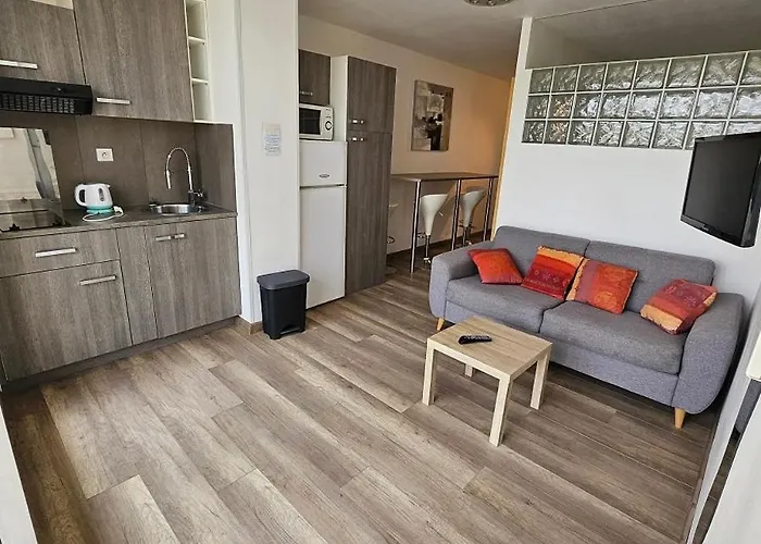 Pomme Naturiste Lägenhet *